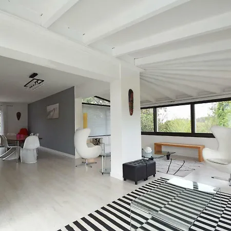 Modern 11km From Carcassonne Villa