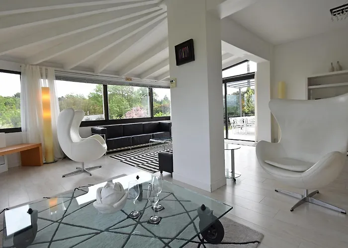 In Near Carcassonne Pool Villa *