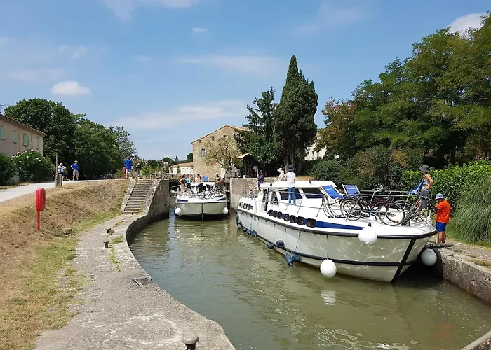 In Near Carcassonne Pool 빌라 *